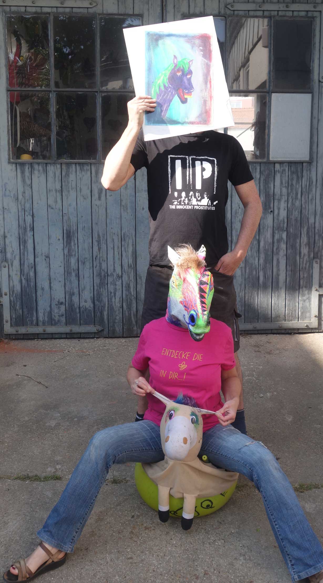 gaulcrew-t-shirts - biene banal und innocent prostitutes