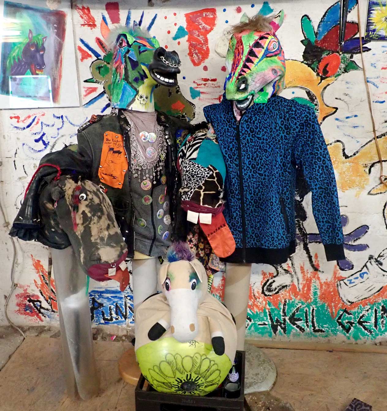 steckengaeule-gaulmasken_innen01 steckengaeule und gaulmasken im gaulstall